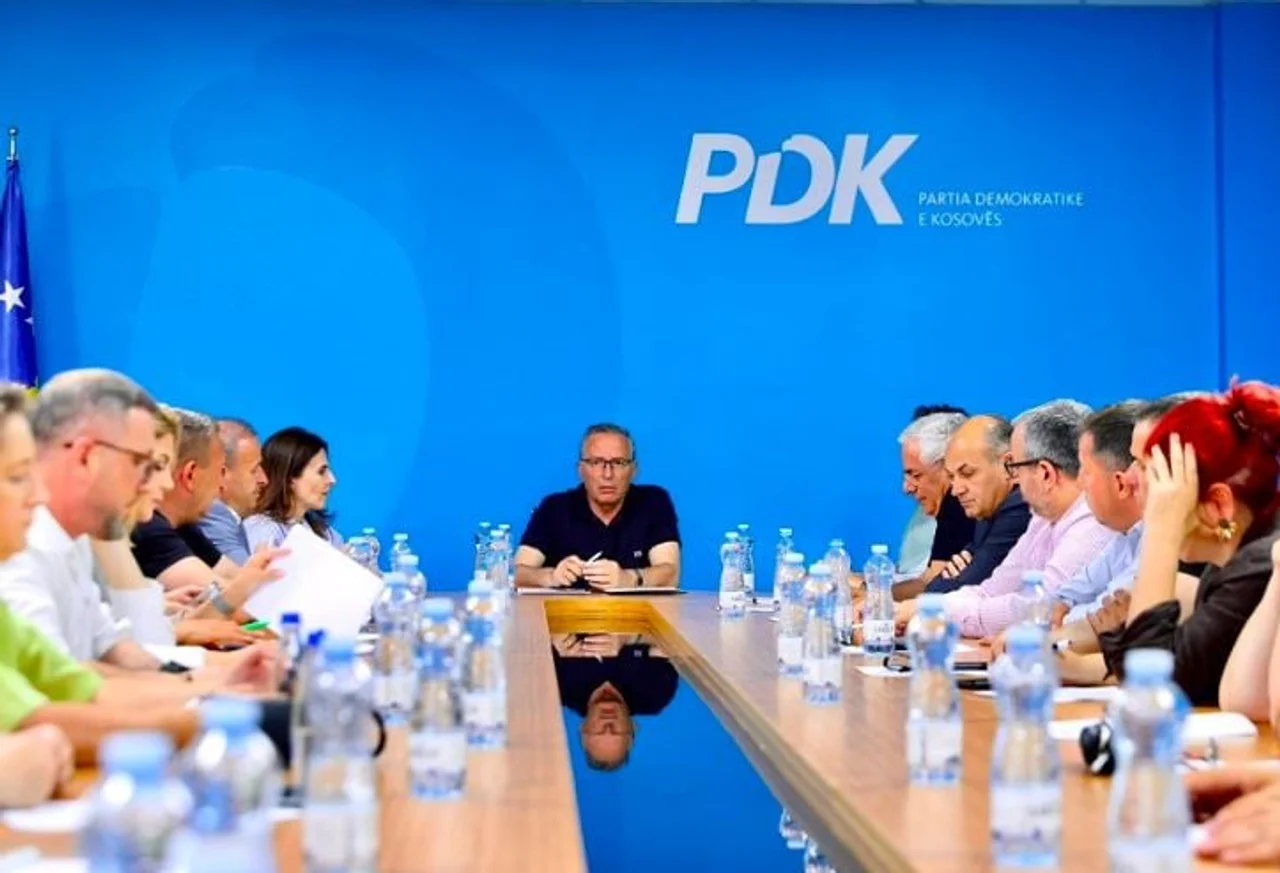 Foto: PDK: Vazhdimi i seancës pas skadimit të afatit, shkelje e vendimit të Kushtetueses