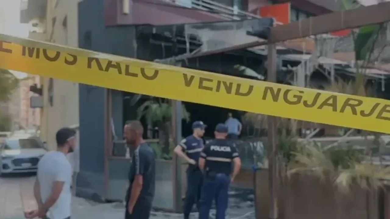 Hotel në Lungomare të Vlorës përfshihet nga flakët, 7 persona në spital