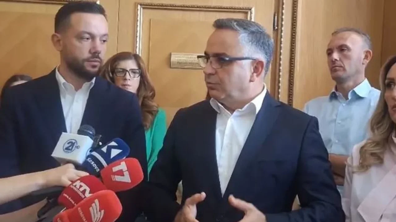 Tahiri: S’do të lejojmë kthimin në parti-shtet, VV nuk do marrë presidencën