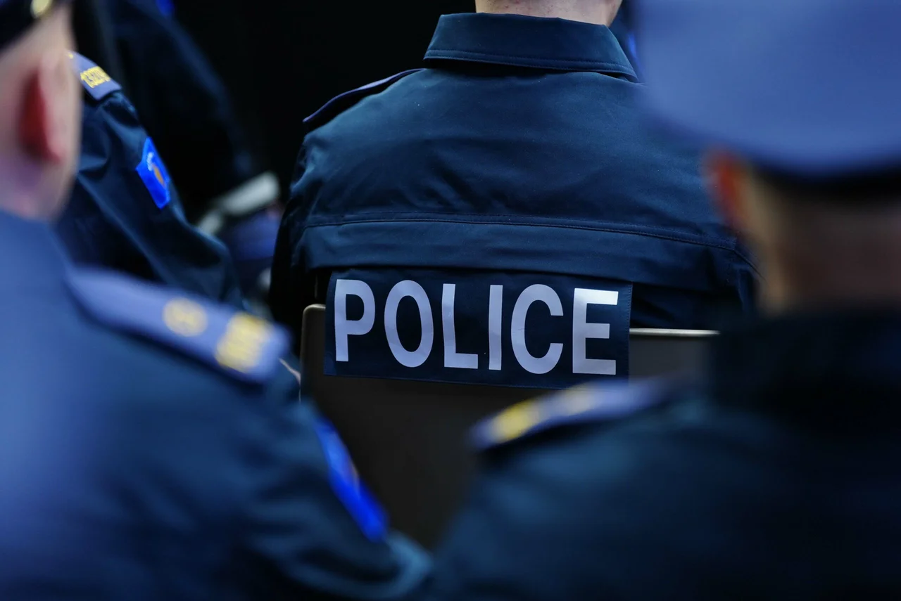 Policia sekuestron armë, municion e uniforme në veri, konferencë e jashtëzakonshme në Mitrovicë
