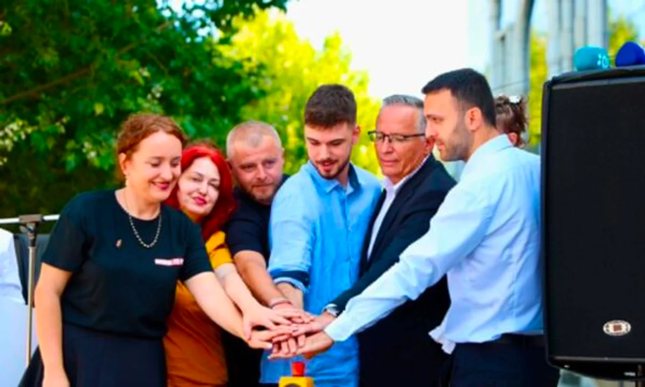 Ares Selimi aktivizon ‘Orën e Pritjes’ në Prishtinë, nis numërimin për 16 shtator