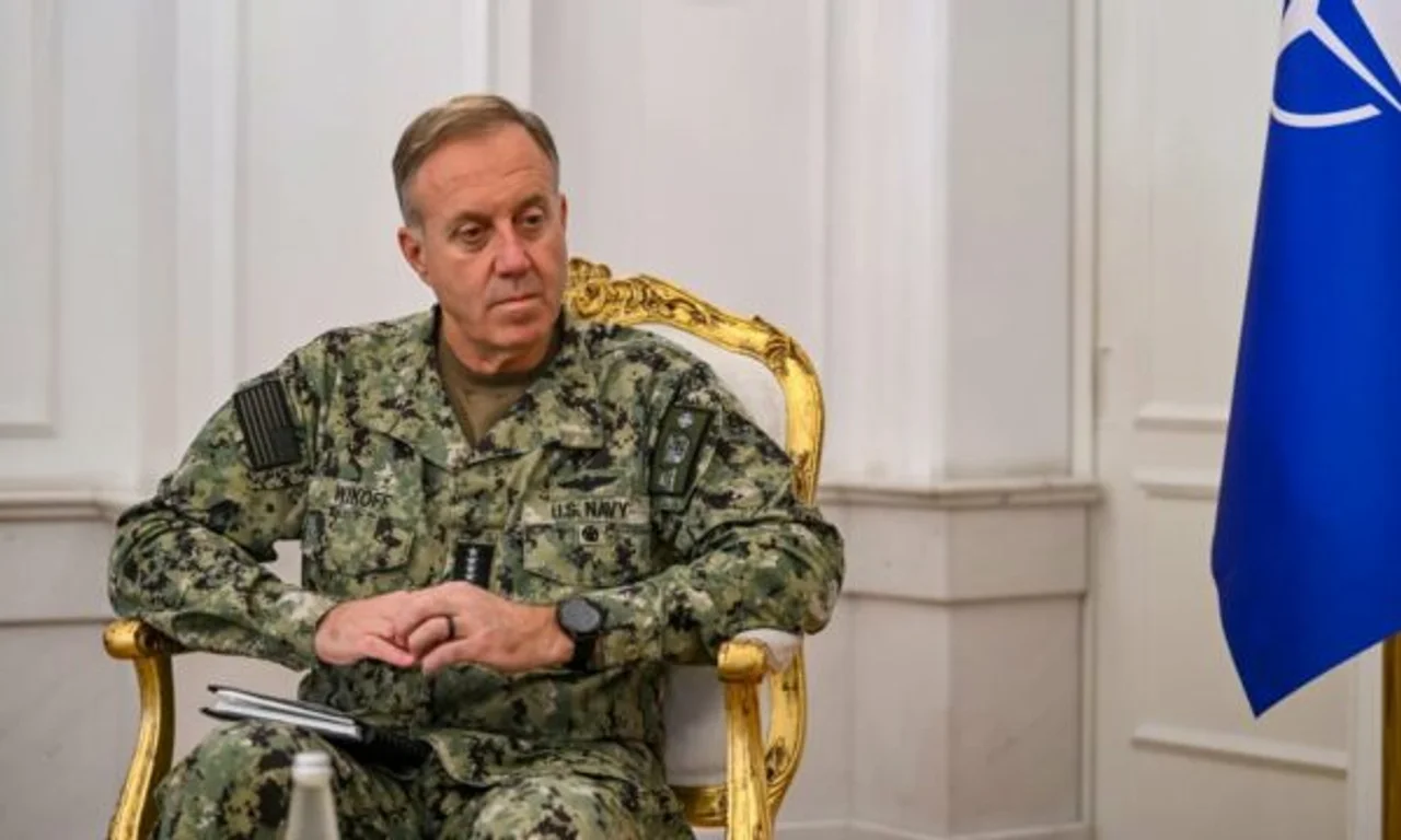 Wikoff: KFOR-i do të mbetet i pranishëm rreth Urës së Ibrit