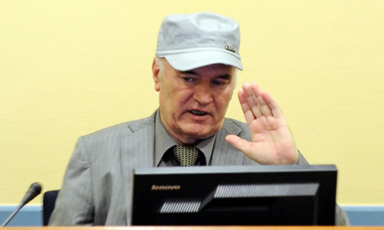 Vdes Ratko Mlladiq, i dënuar për gjenocid për masakrën e Srebrenicës