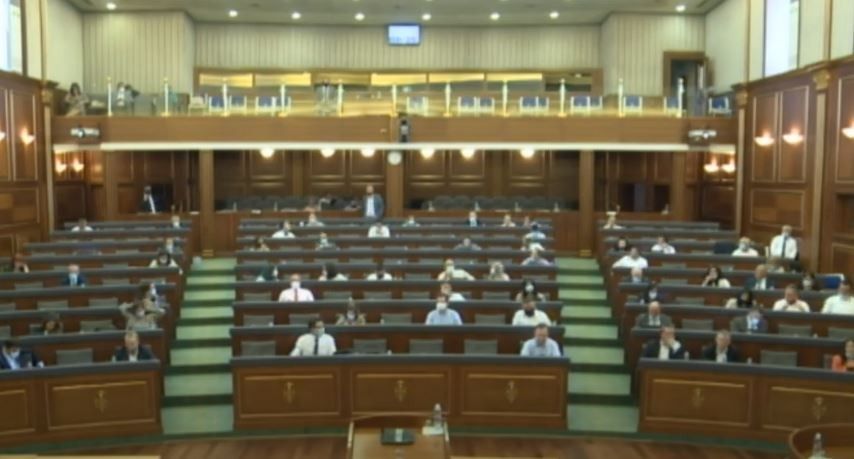 Kuvendi i bllokuar: PDK dhe AAK kërkojnë vazhdimin, Haradinaj: ‘djegie e mandatit’