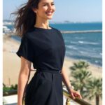 Foto ilustruese: Agnesa Vuthaj publikon foto duke i dhënë gji foshnjës: mesazh për gjidhënien