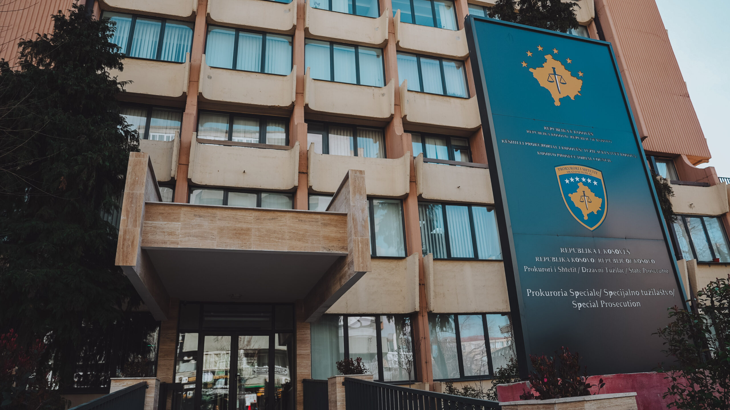 Prokuroria Speciale kërkon paraburgim për Skender Llugiqin, dyshohet për kanosje ndaj Ramush Haradinajt
