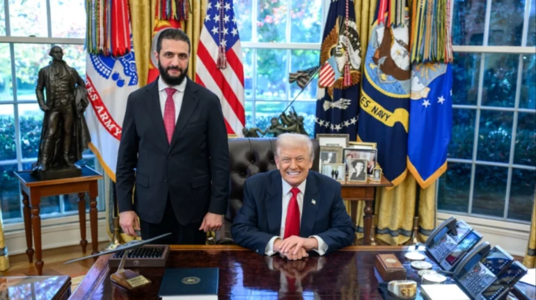 Trump pezullon tarifat 50% ndaj Kanadasë dhe thotë se palët janë afër marrëveshjes