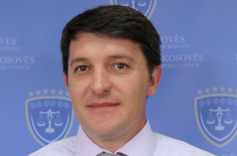 Apeli rrëzon kërkesën e mbrojtjes, gjyqtari Gashi mbetet në paraburgim