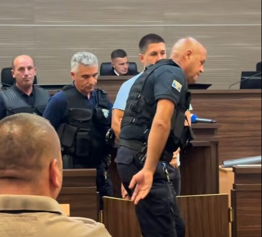 Seanca për barrikadat në veri nis në Gjykatën Themelore në Prishtinë