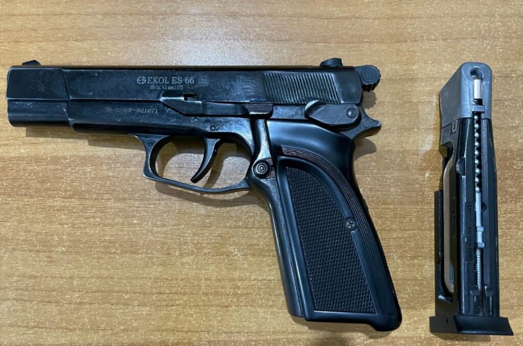 Në Kaçanik i gjendet armë me 12 fishekë, 45-vjeçari shoqërohet