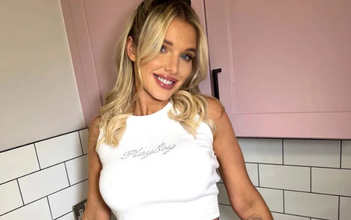 Helen Flanagan ndez reagime me fotot seksi pa sytjena