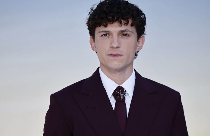 Tom Holland mund të fitojë 20-25 milionë dollarë nga Spider-Man i ri