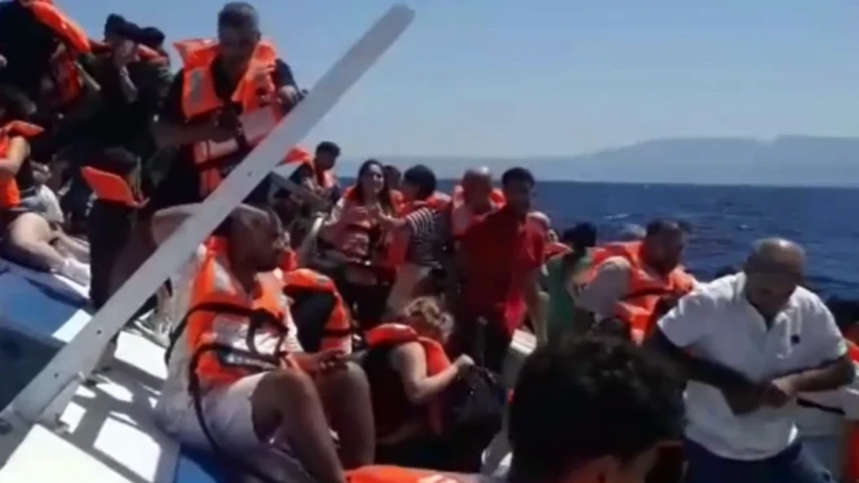 Përmbyset trageti me 267 persona pranë Qipros