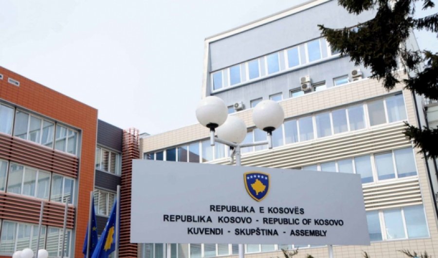 Revolta njofton protestë sot para Kuvendit: kërkohet shfuqizimi i ligjit për shtetësinë