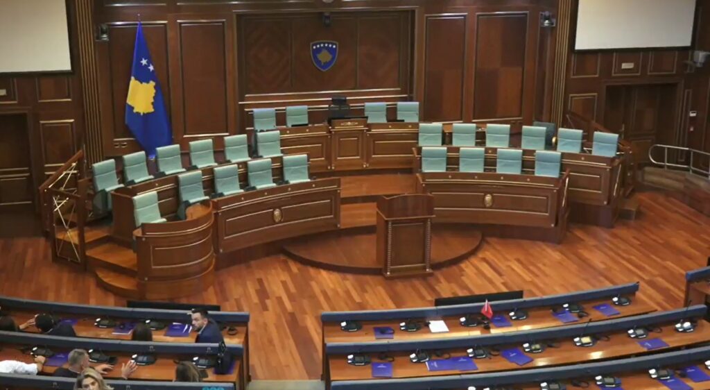 PDK dhe Aleanca në Kuvend sot: kërkojnë vazhdimin e seancës konstituive