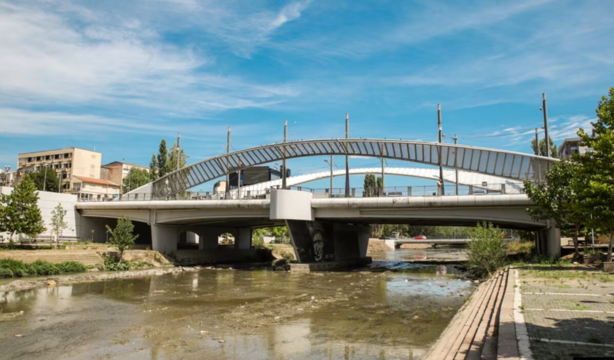 BE kërkon konsultime para hapjes së urës mbi Ibër, nënvizon nevojën për siguri
