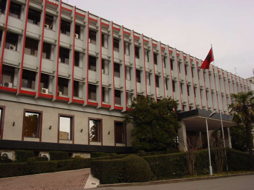 Pesë shtetas shqiptarë kthehen nga Siria, mes tyre gra dhe fëmijë