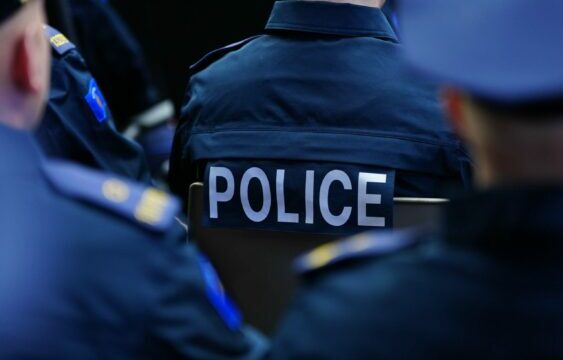Policia realizon dy ekstradime, një person dërgohet në Shqipëri