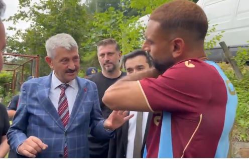 Foto: Salah shndërrohet në idhull të Trabzonsporit pa debutuar; kryetari i Araklit i ofron tokë
