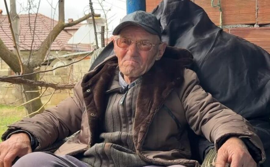 Vdes Dylber Shuli, priti për vite të përqafonte pesë nipërit dhe mbesat
