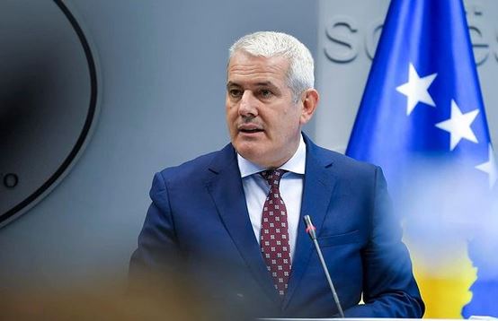 Sveçla njofton nisjen e procesit gradual të largimit të KFOR-it nga ura kryesore e Mitrovicës
