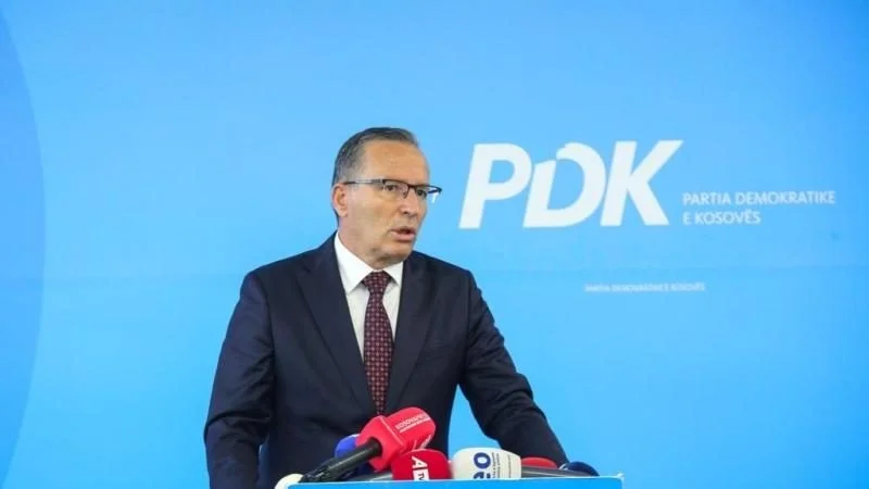 Foto: Hamza vendos kusht për Presidentin: Fillimisht të votohet ligji