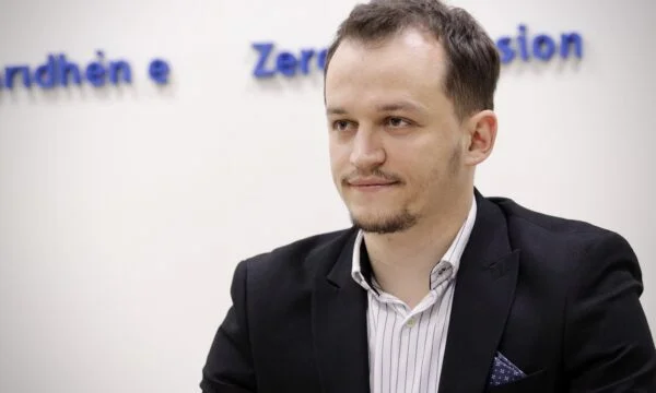 Foto: Cakolli paralajmëron zgjedhje të reja nëse dështon konsensusi për presidentin