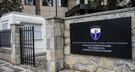 Foto: Akademikët dhe shoqëria civile kërkojnë që Ligji për Specialen të shqyrtohet në Kushtetuese