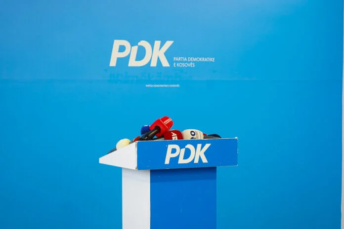 Foto: PDK nis mbledhjen e nënshkrimeve për seancë të jashtëzakonshme