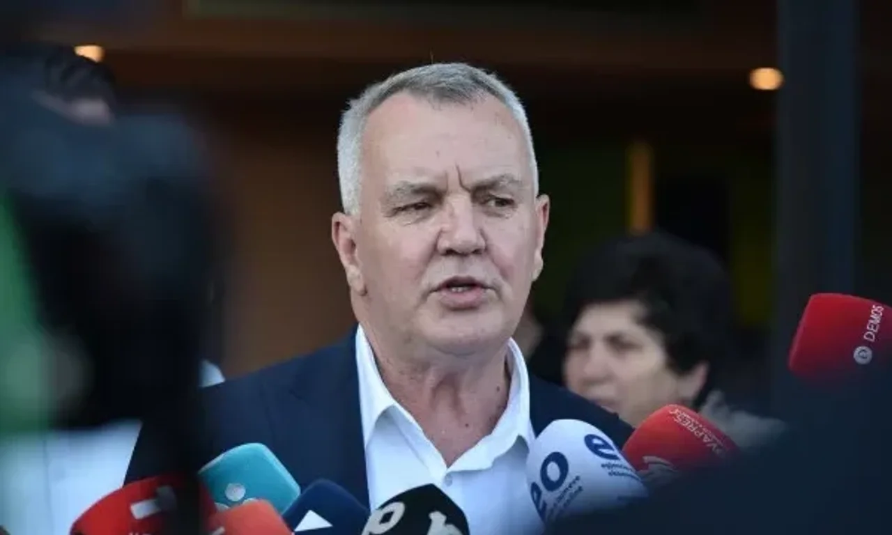 Ahmeti kritikon Abdixhikun për publikimin e emrit për president