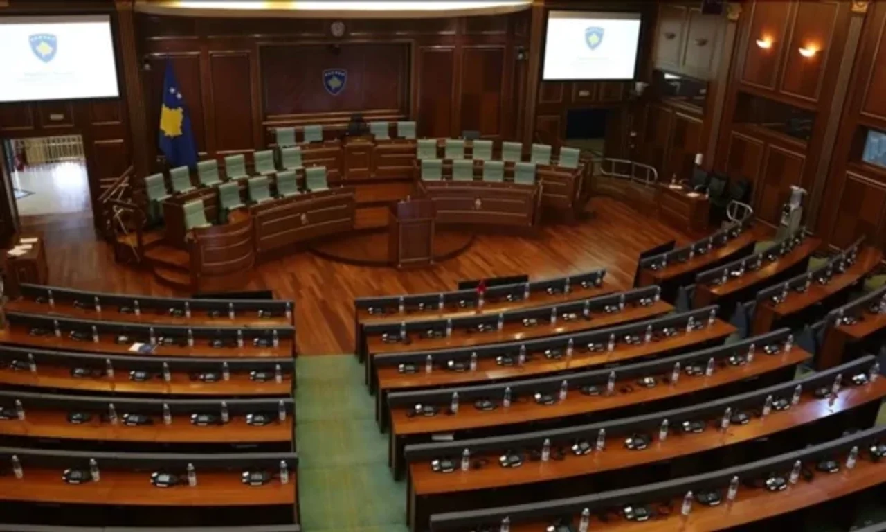 Seanca konstituive vazhdon sot, pritet votimi i nënkryetarëve