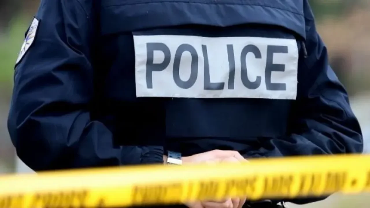 Gjendet pa shenja jete një burrë në Ferizaj, dyshohet për dhunë