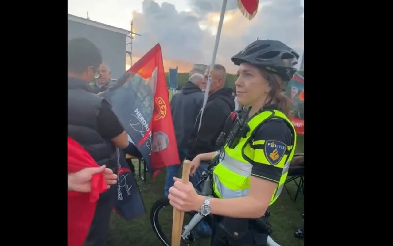 Para aktgjykimit në Hagë, policia konfiskon shtizat e flamujve