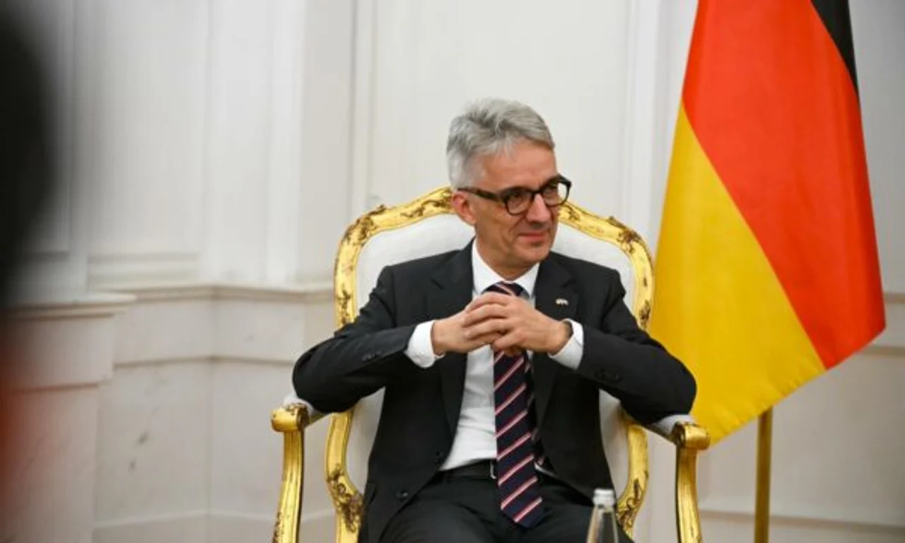 Foto: Ambasadori gjerman pas aktgjykimit në Hagë: Respekt për vendimin