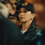 Foto: Leonora Jakupi emocionon protestuesit në Prishtinë me mesazhin për UÇK-në