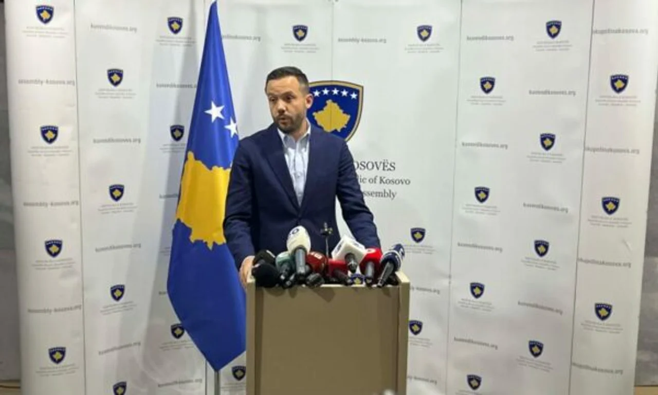 Foto: Tahiri: Të hënën Kuvendi me deklaratë të përbashkët kundër Speciales