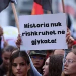 Foto: Mijëra qytetarë protestojnë në disa komuna kundër Speciales