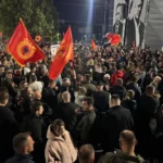 Foto: Nata e 12-të e protestës nis në sheshin “Skënderbeu”