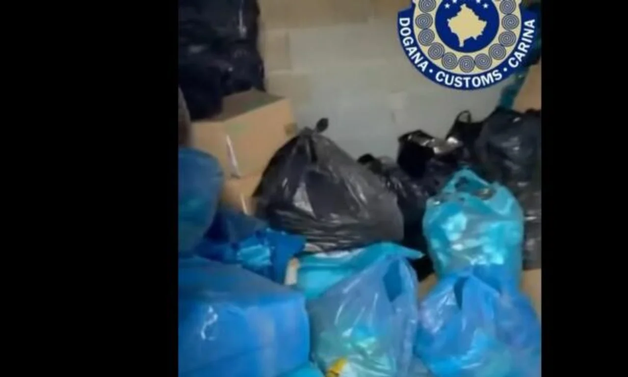 Foto: 876 kilogramë duhan dhe 118 mijë cigare konfiskohen në Prizren