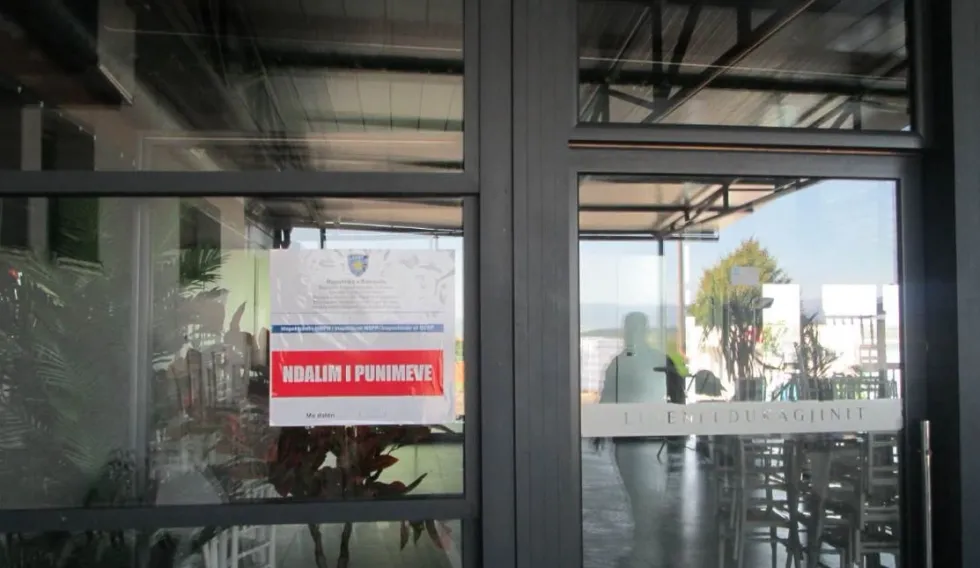 Mbyllet restoranti dhe hoteli te Liqeni i Radoniqit në Gjakovë
