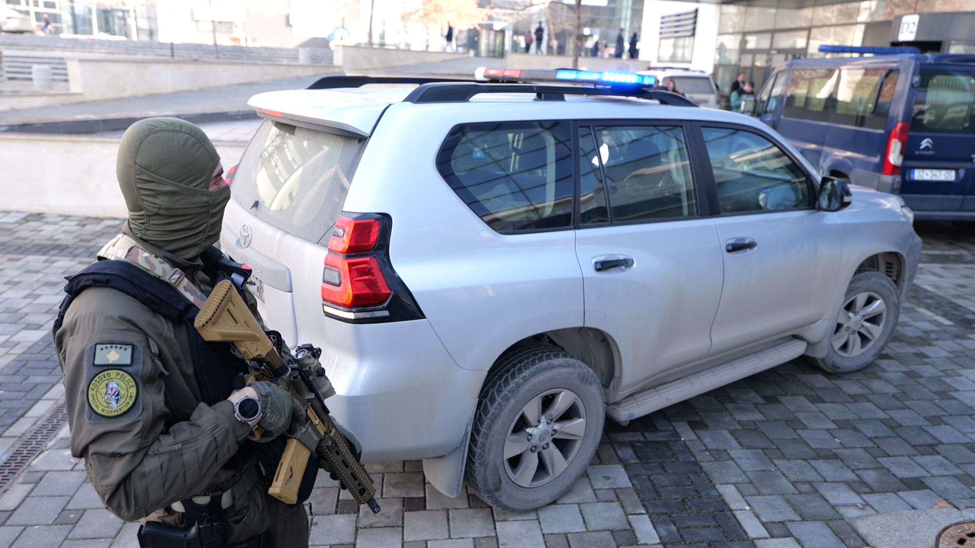 Pesë persona arrestohen për tentim-tjetërsimin e pronës 1.5-milionëshe në Fushë Kosovë
