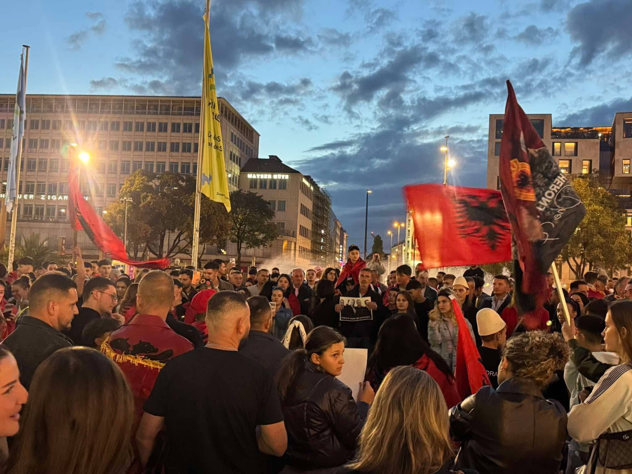 Diaspora paralajmëron protesta në Evropë dhe Kanada pas vendimit të Hagës