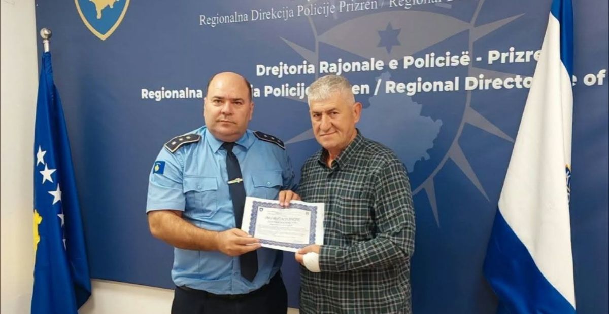 Policit Vehap Morinës i dorëzohet mirënjohje pas ndërhyrjes në Prizren