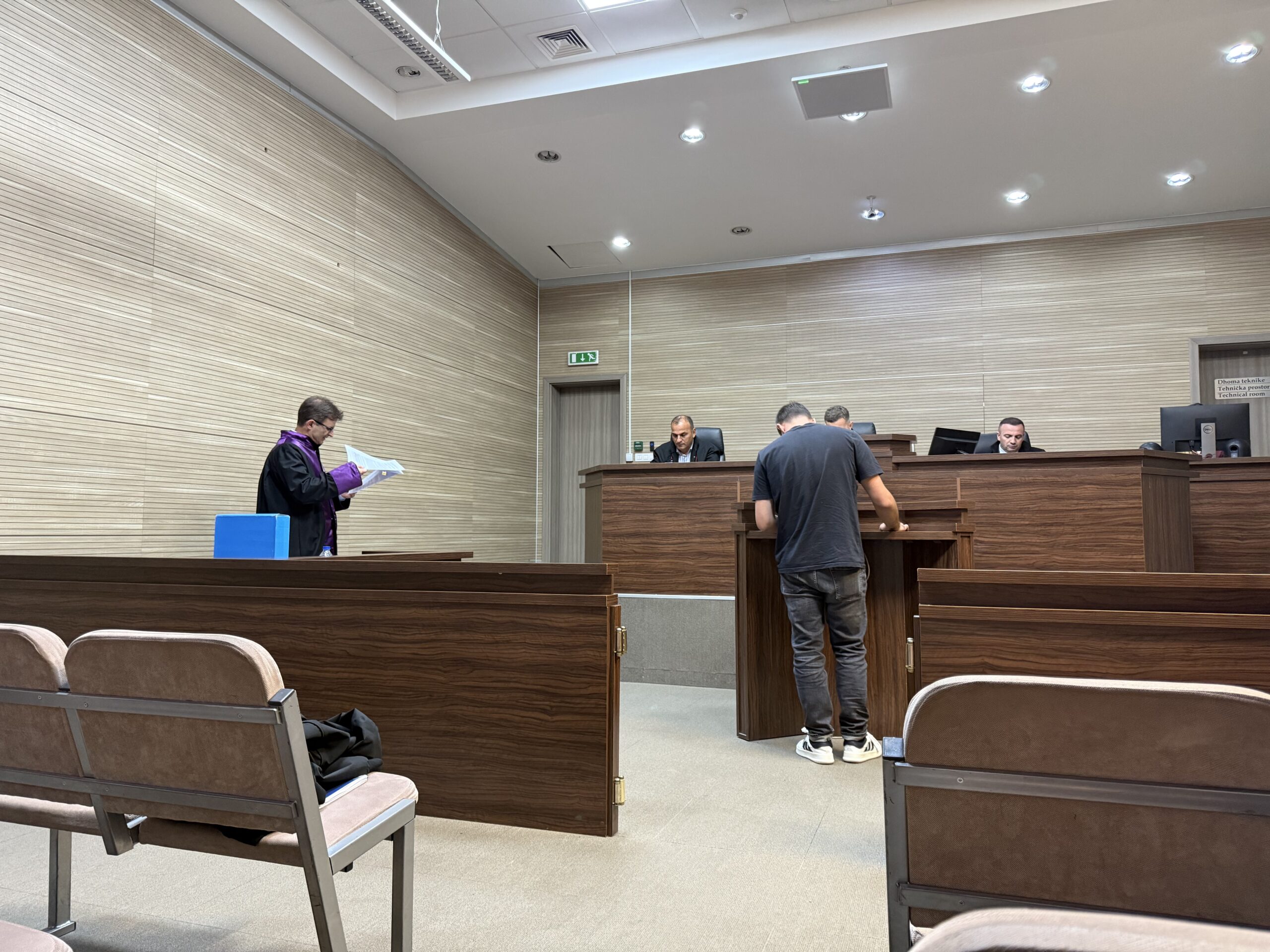Foto: Nga 50 në 15 për qind, dëshmia për ndryshimin e tenderit të KEK-ut