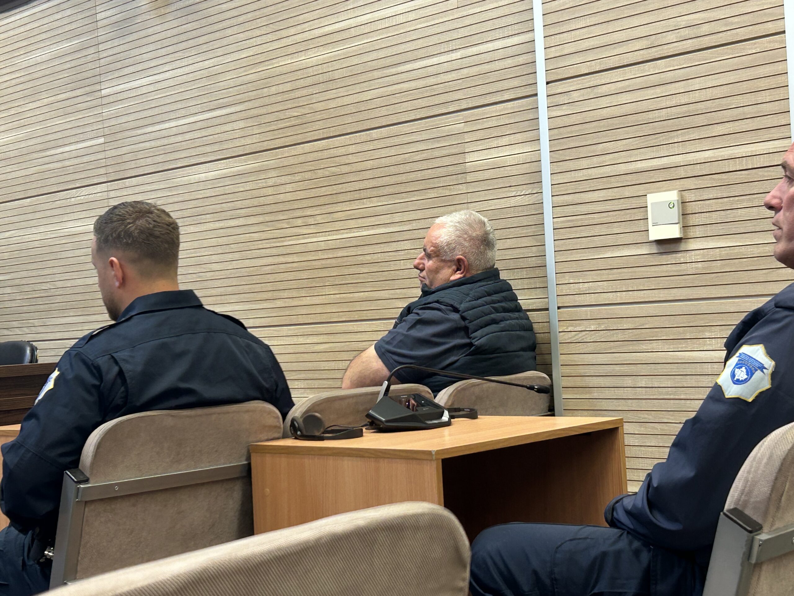 Foto: Dëshmi e rëndë në gjykimin e Ramadan Morinës: “Burrin ma morën me vra”
