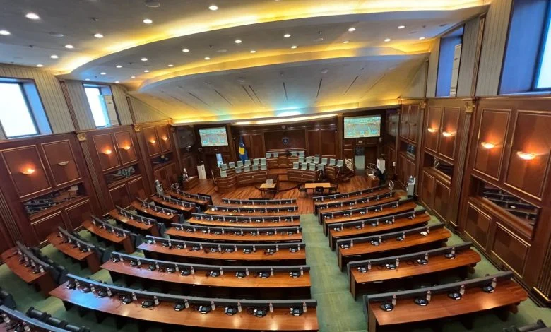 KDI dhe IKD kërkojnë pezullimin e punës së Kuvendit