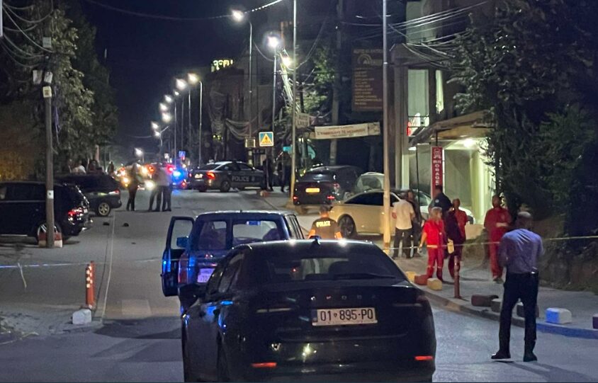 Dy të ndaluarit pas përleshjes në Prizren ku u plagos polici