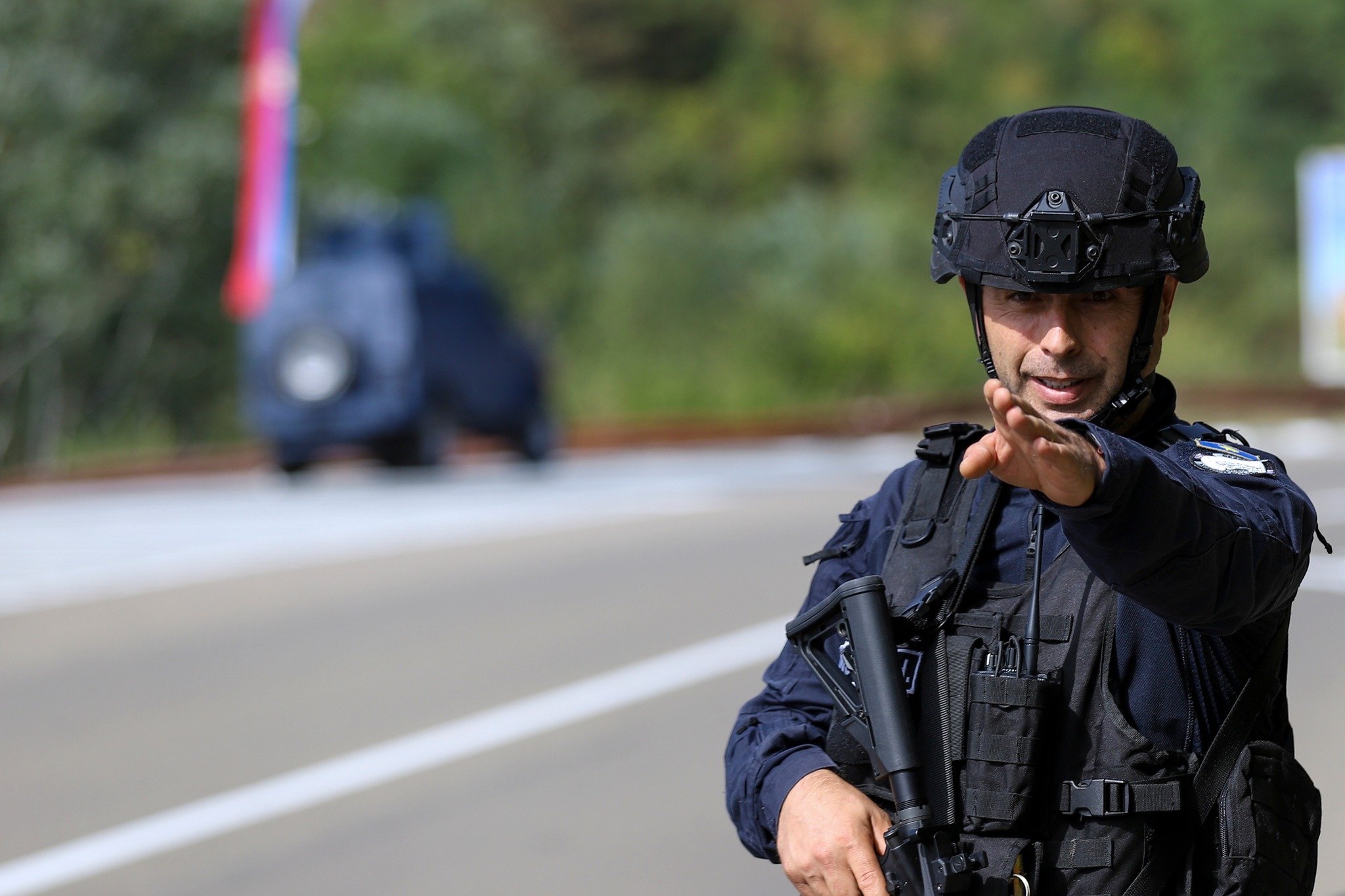 Foto ilustruese: Armë e gjatë në Kamenicë, policia kontrollon shtëpinë dhe gjen armë