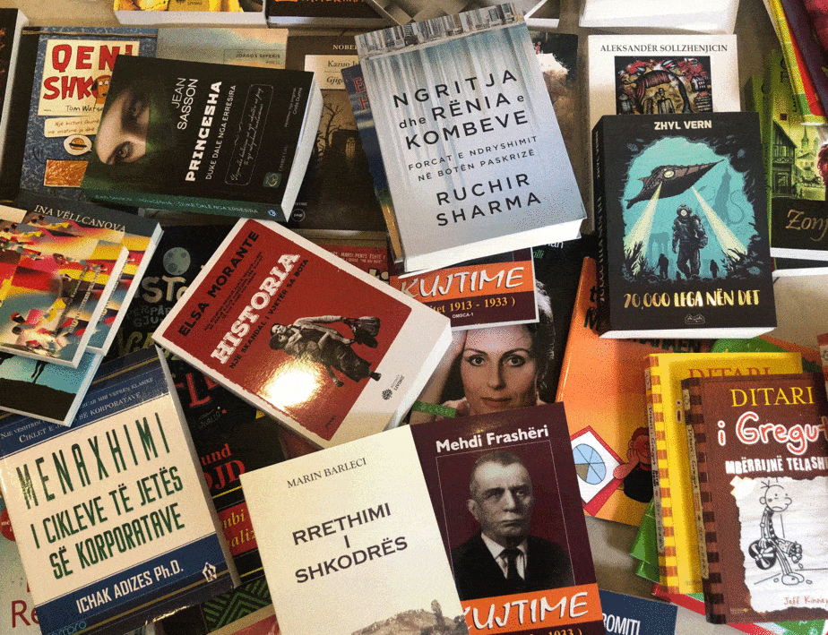Librat e rinj subvencionohen, por të vjetrit shiten deri në 60 euro
