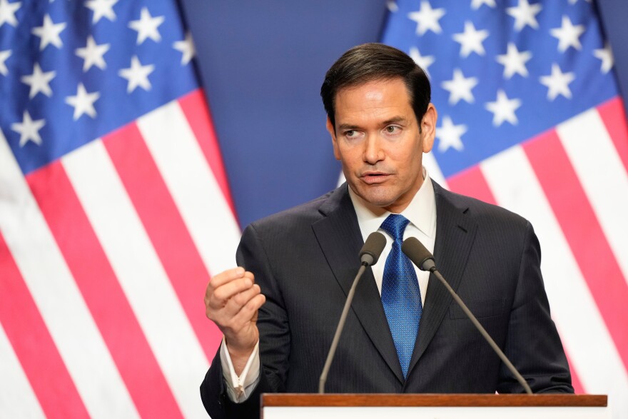 Rubio paralajmëron Iranin: Për çdo sulm ndaj anijeve amerikane do të humbni cisterna